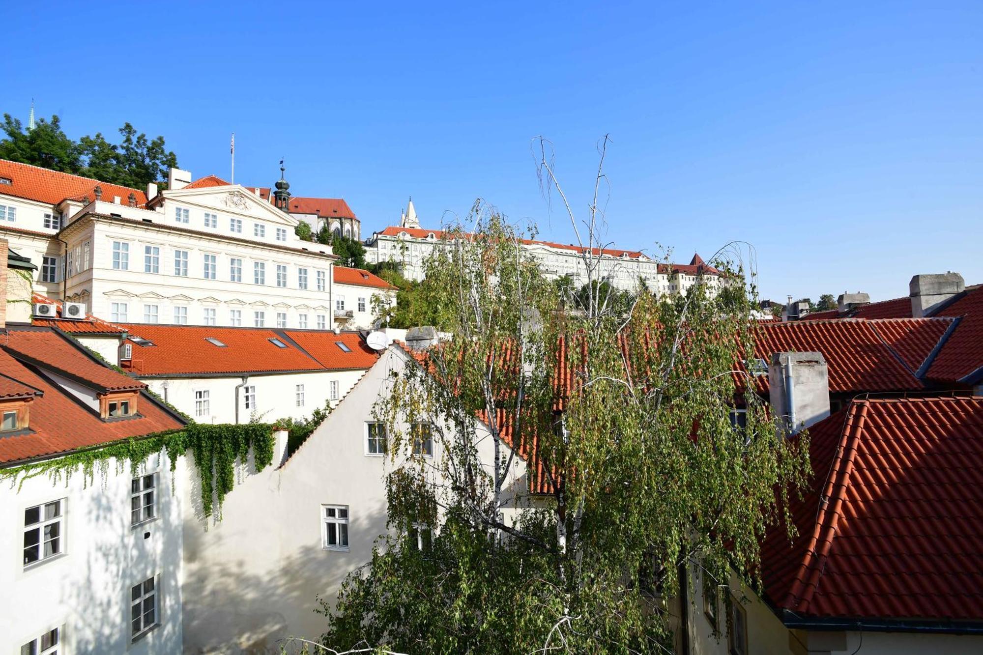 Romantic Under The Castle Apartment Prag
